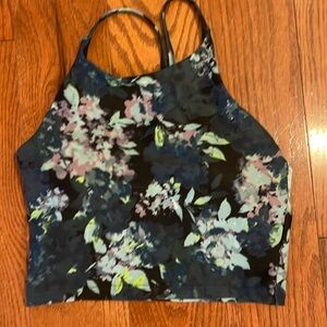 Old Navy Powersoft workout crop size M